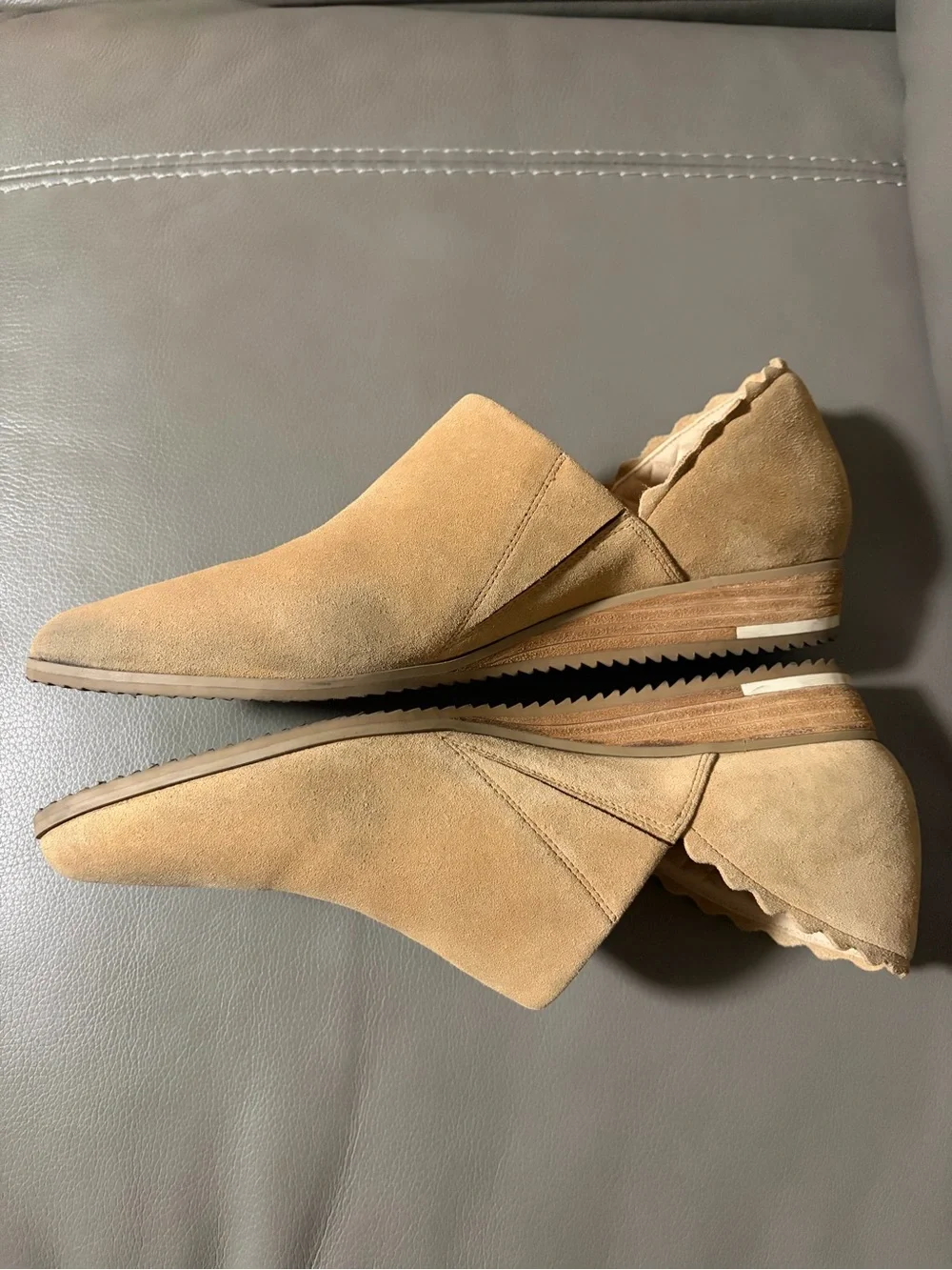DR. SCHOLL'S WOMEN'S KATY Suede Slip-On Shoe in Tan